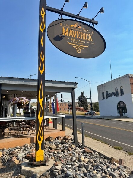 More Photos Of 205 S Arizona, Butte Restaurant For Sale