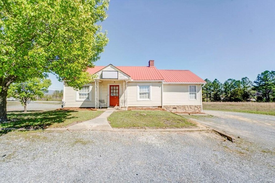 More Photos Of 806 N 3rd Ave, Chatsworth Office Residential For Sale