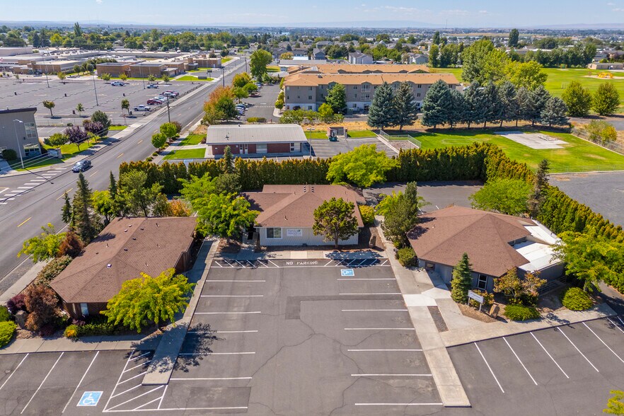 More Photos Of 830 Sharon Ave E, Moses Lake Office For Sale