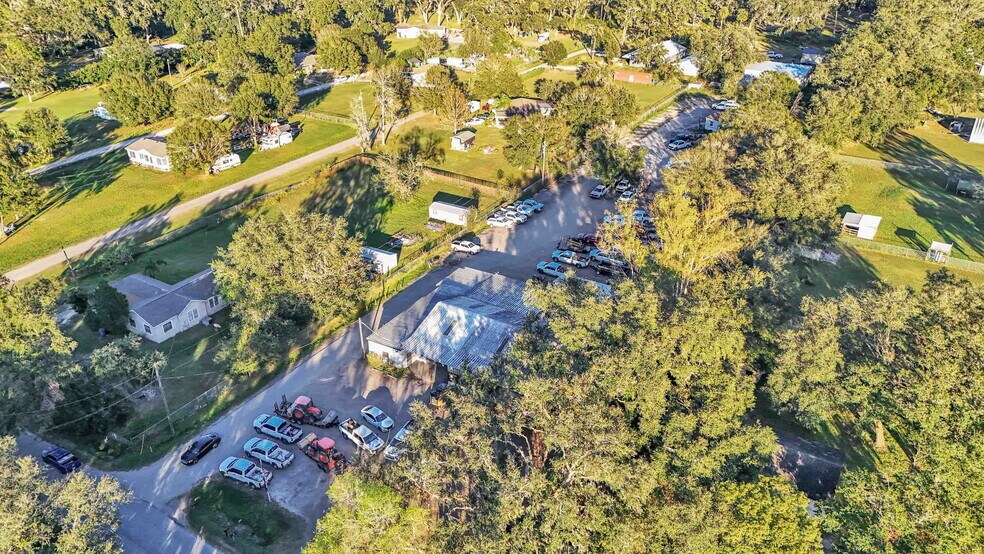 More Photos Of 705 Jerry Smith Rd, Dover Light Manufacturing For Sale