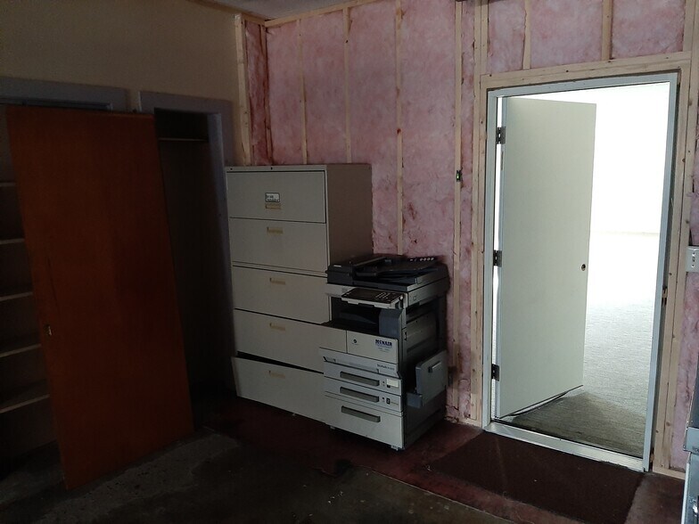 More Photos Of 2 Crane Park Dr, Wilbraham Medical For Lease