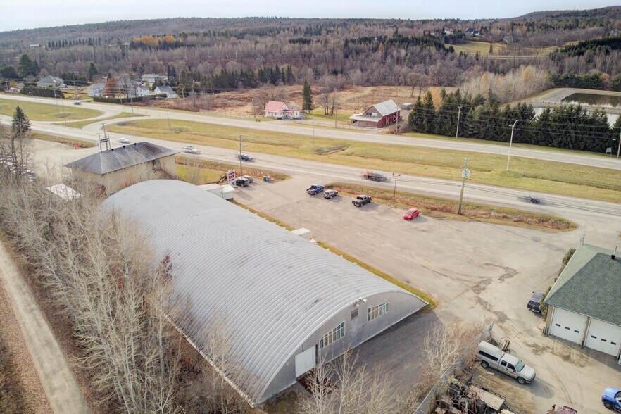 More Photos Of 1550-1560 Rue Michelin, Laval Self Storage For Sale