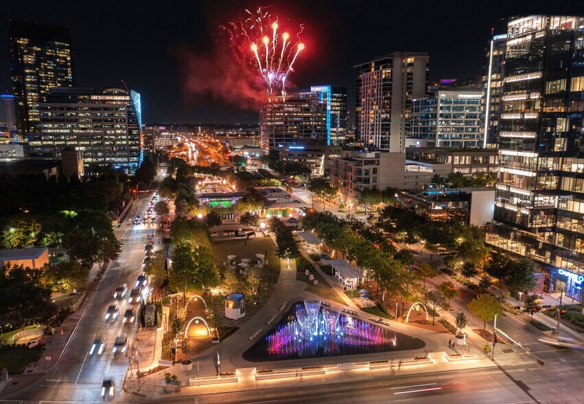 More Photos Of 1845 Woodall Rodgers Fwy, Dallas Office For Lease