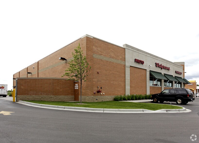 More Photos Of 4205-4225 Egan Dr, Savage Drugstore For Lease