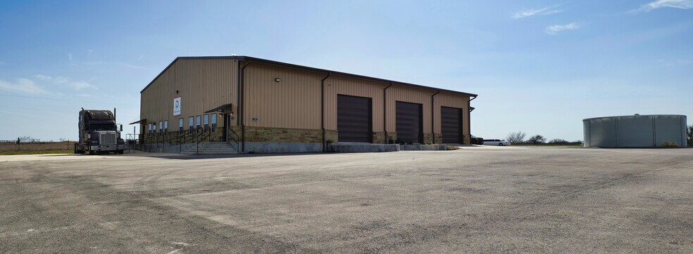 More Photos Of 109 Alamirah, Hutto Warehouse For Lease