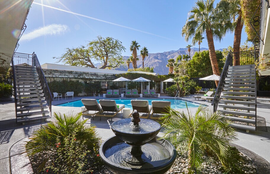 More Photos Of 288 E Camino Monte Vis, Palm Springs Hotel For Sale