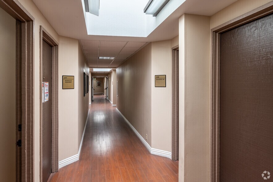 More Photos Of 2050 W Chapman Ave, Orange Medical For Lease