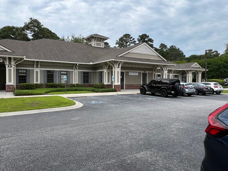 More Photos Of 14 Oak Forest Rd, Bluffton Medical For Lease