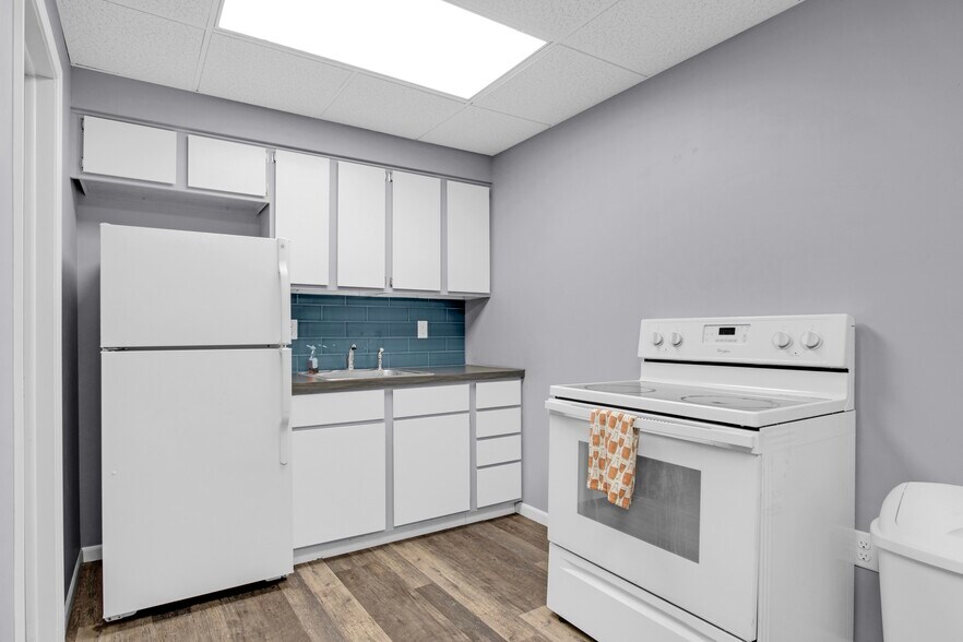 More Photos Of 727-731 E Mount Morris St, Mount Morris Storefront Retail Office For Sale