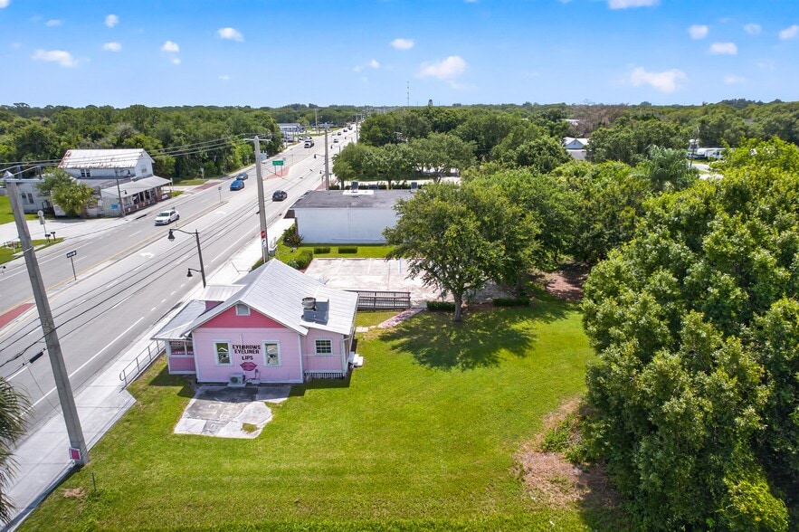 More Photos Of 1005 W Midway Rd, Fort Pierce Office For Lease