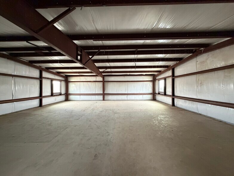 More Photos Of 2410 Steven Rd, Odessa Industrial For Lease