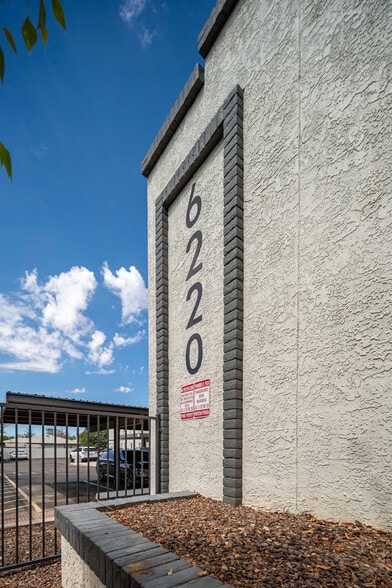 More Photos Of 6220 W Ocotillo Rd, Glendale Apartments For Sale