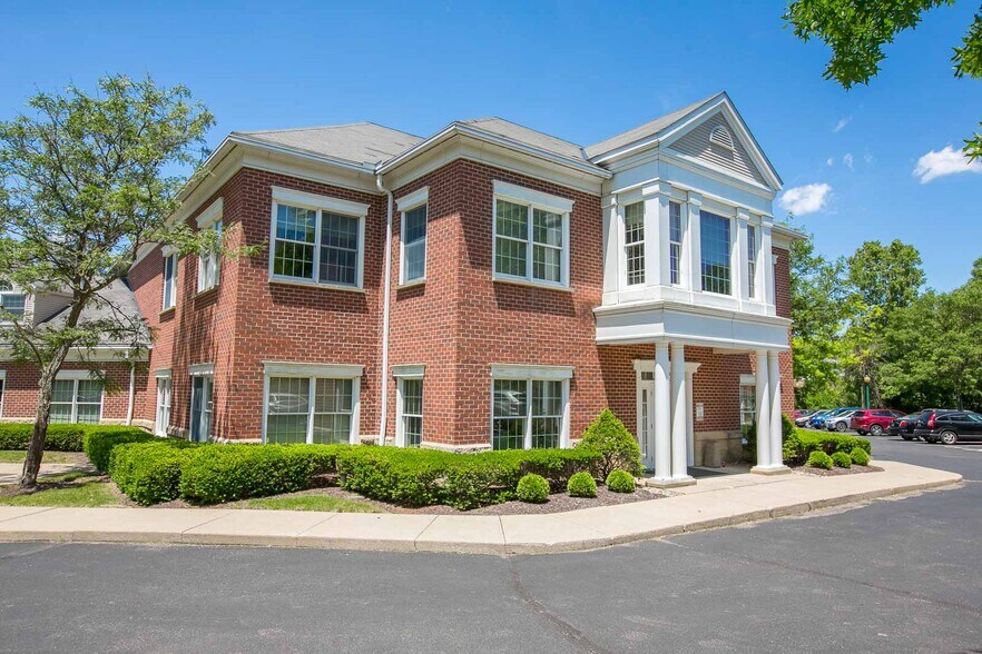 More Photos Of 807 E Washington St, Medina Office For Lease