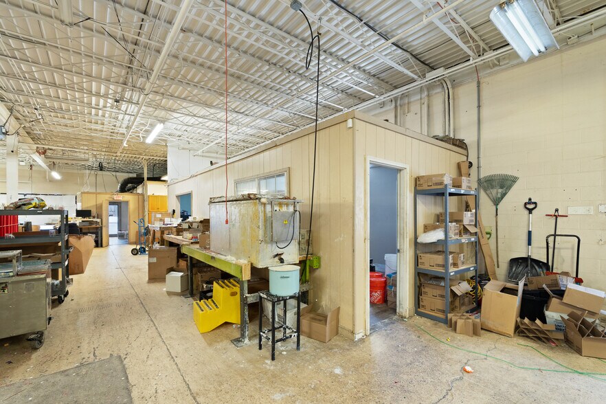 More Photos Of 677 S Cardinal Ln, Scottsburg Industrial For Sale