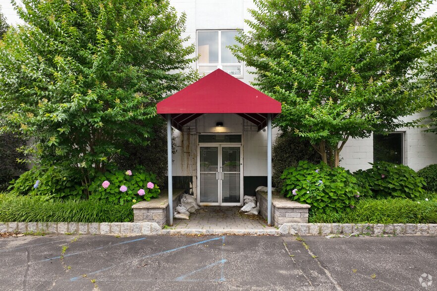 50 Morton St, East Rutherford, NJ 07073 Industrial For Lease