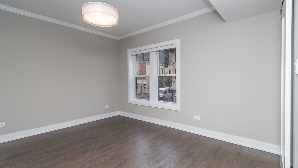 More Photos Of 3124 N Broadway, Chicago Storefront Retail Residential For Sale