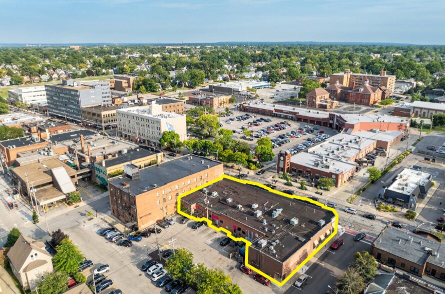 More Photos Of 15000 Detroit Ave, Lakewood Restaurant For Sale