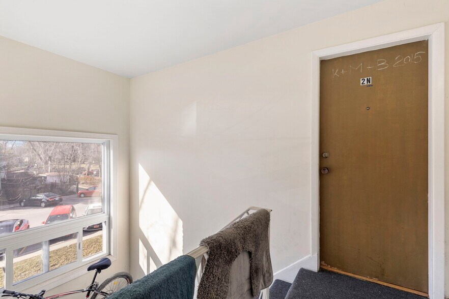 More Photos Of 8813 Dee Rd, Des Plaines Apartments For Sale