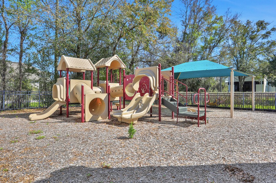 More Photos Of 210 Commerce Lake Dr, Saint Augustine Daycare Center For Lease