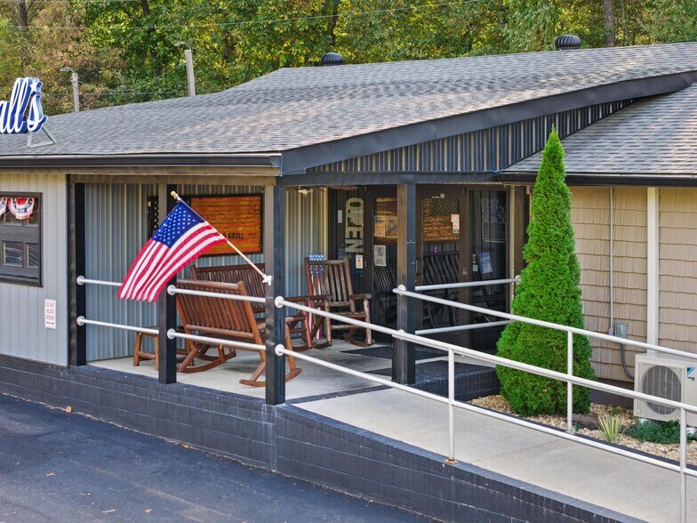 Primary Photo Of 11728 US Highway 68 E, Benton Flex For Sale