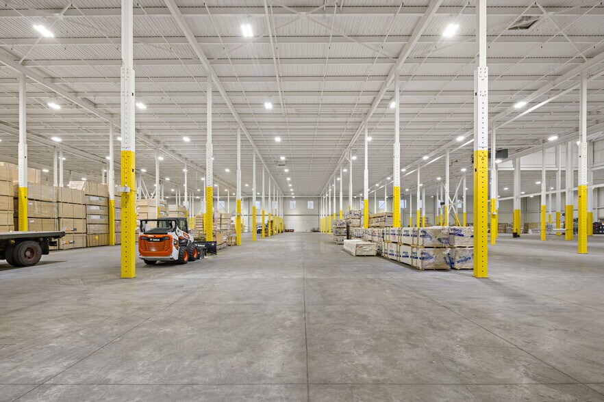 More Photos Of 6001 Tonnelle Ave, North Bergen Warehouse For Lease