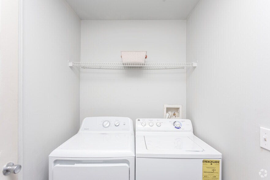 More Photos Of 102 University Dr, Carrollton Apartments For Sale