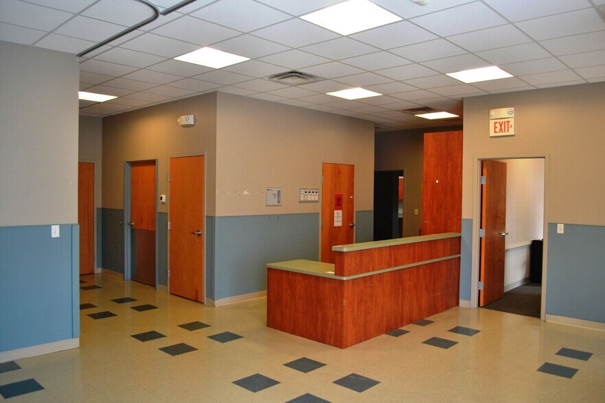 More Photos Of 7415-7425 Lee Davis Rd, Mechanicsville Medical For Lease