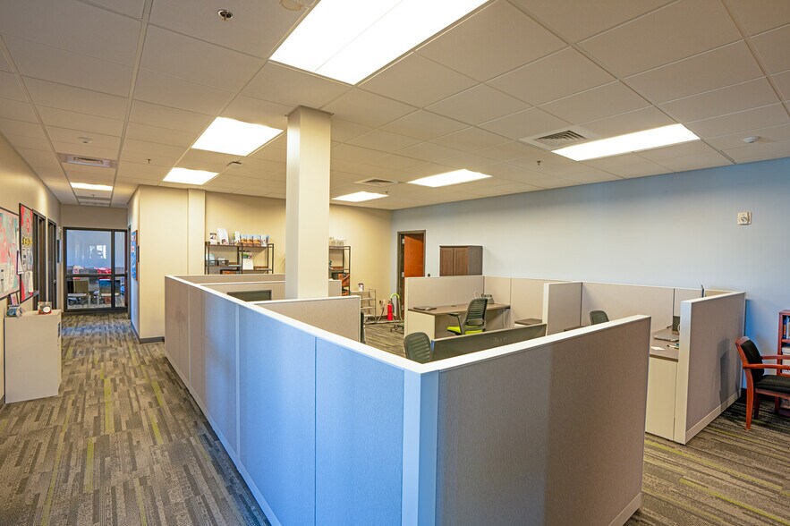 More Photos Of 4065 St Cloud Dr, Loveland Office For Sale