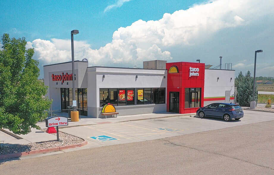 More Photos Of 1701 S Main St, Lamar Fast Food For Lease