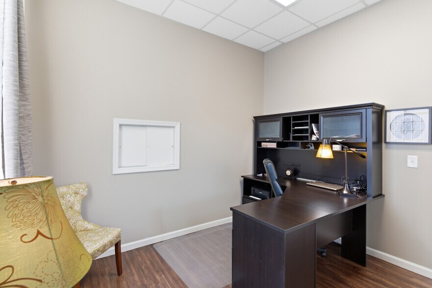 More Photos Of 2860 Noble Rd, Cleveland Office For Sale