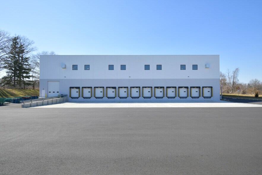 More Photos Of 16 Abeel Rd, Monroe Township Warehouse For Lease