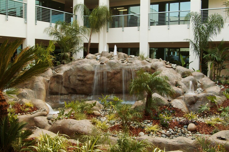 More Photos Of 300 Harding Blvd, Roseville Office For Lease