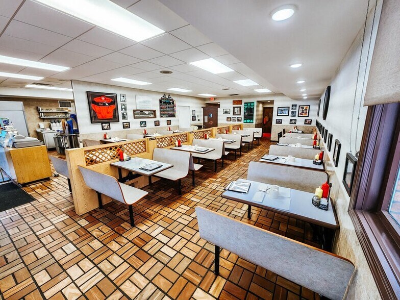 More Photos Of 75 W Carleton Rd, Hillsdale Restaurant For Sale