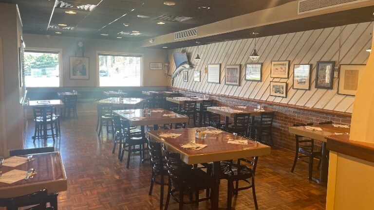 More Photos Of 3701 Lancaster Pike, Wilmington Restaurant For Sale