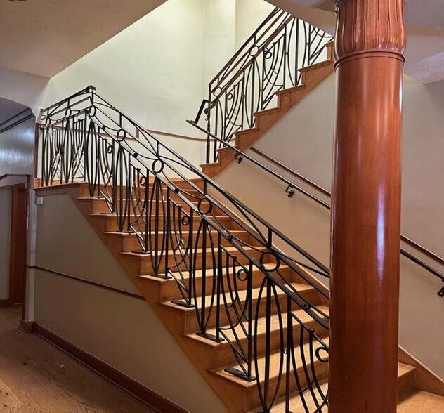 More Photos Of 409 N Camden Dr, Beverly Hills Office For Lease