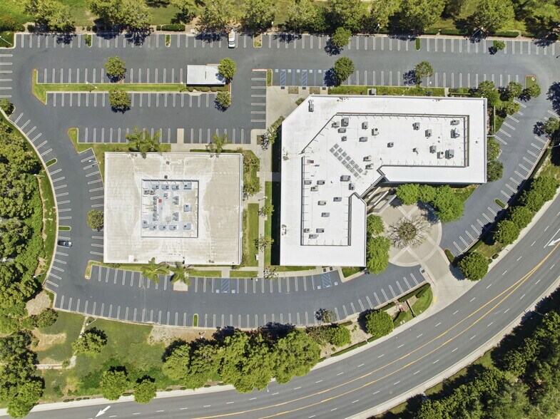 More Photos Of 6A Liberty, Aliso Viejo Office For Sale