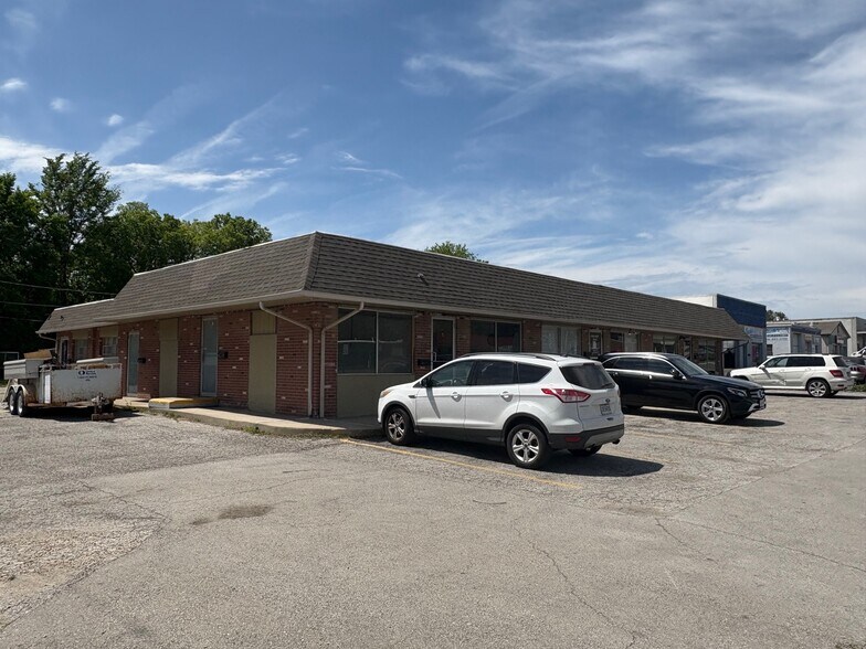 More Photos Of 500 N Scott Ave, Belton General Retail For Sale