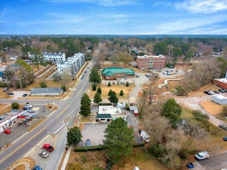More Photos Of 306 Wait Ave, Wake Forest Fast Food For Sale