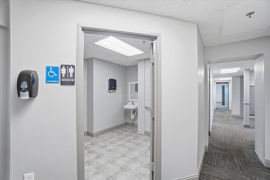 More Photos Of 175 E Broadway Ave, Westerville Office For Lease