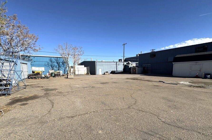 More Photos Of 5501 Pearl St, Denver Warehouse For Lease