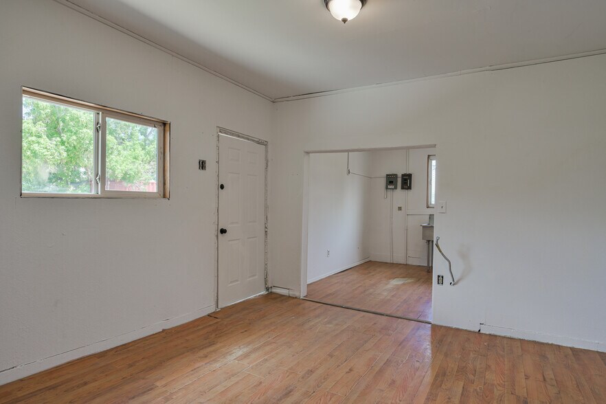 More Photos Of 512 San Juan St, Trinidad Flex For Sale