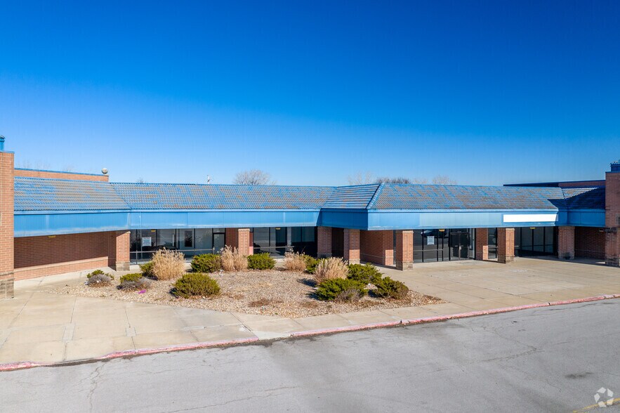 More Photos Of 13720-13920 40 Hwy, Independence Storefront For Sale