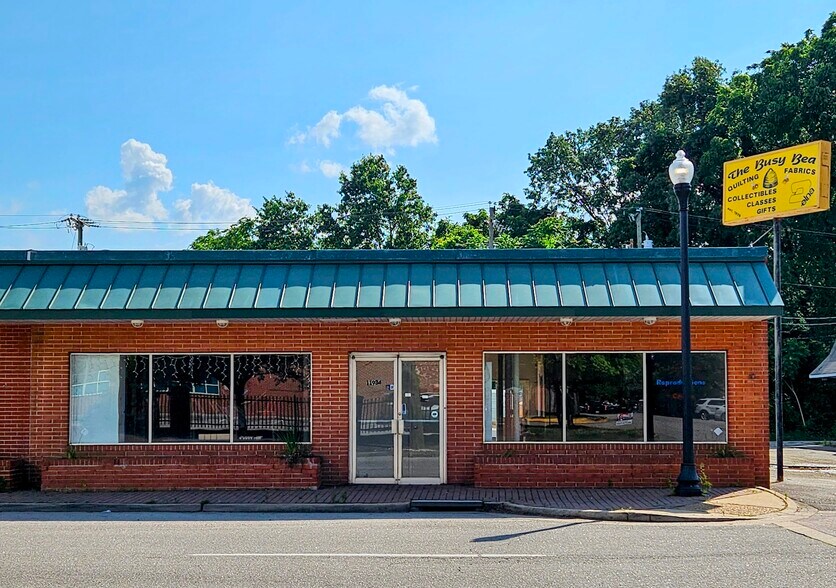 Primary Photo Of 11934 Centre St, Chester Freestanding For Lease