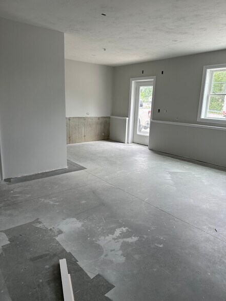 More Photos Of 3 Akira Way, Londonderry Light Distribution For Sale