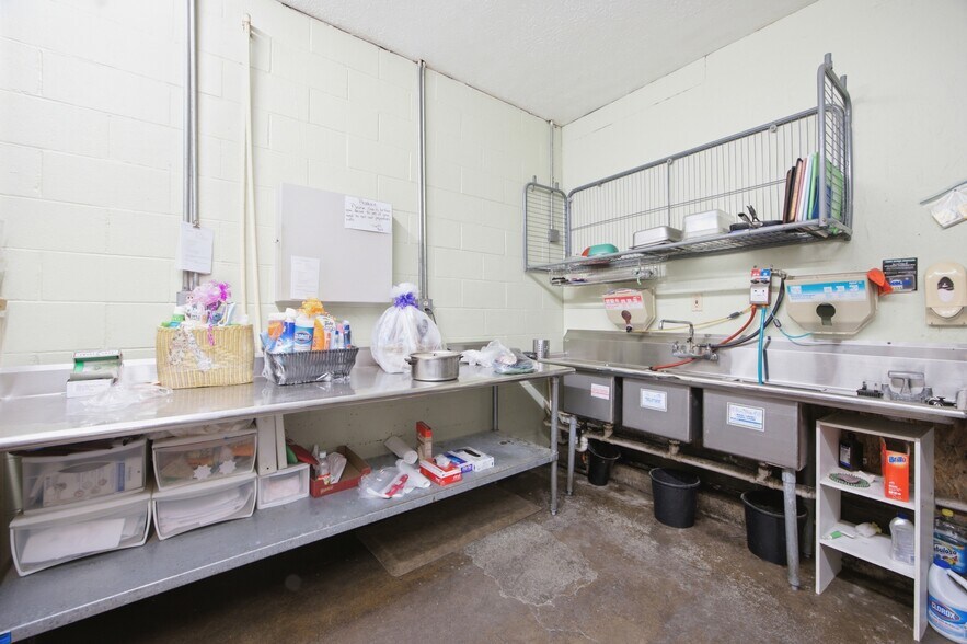 More Photos Of 88 Rock Cave Rd, Rock Cave Flex For Sale