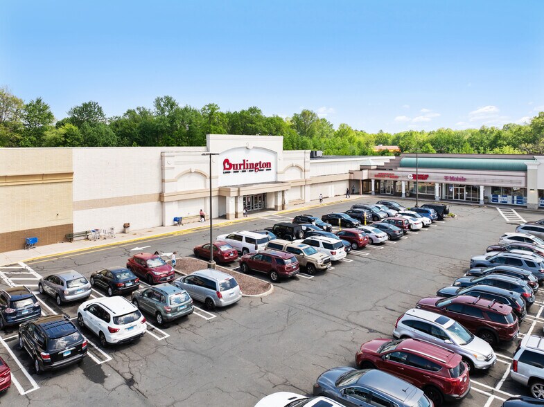 More Photos Of 271-421 Cottage Grove Rd, Bloomfield Unknown For Lease