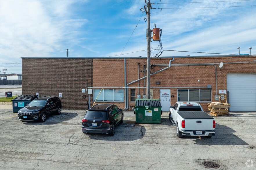 More Photos Of 9745 Industrial Dr, Bridgeview Warehouse For Lease