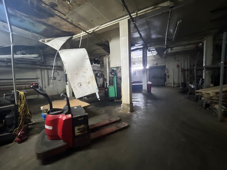 More Photos Of 1300-1344 S Front St, Philadelphia Warehouse For Sale