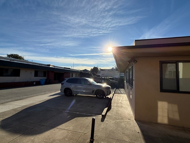 More Photos Of 422-426 Peninsula Ave, San Mateo Medical For Sale