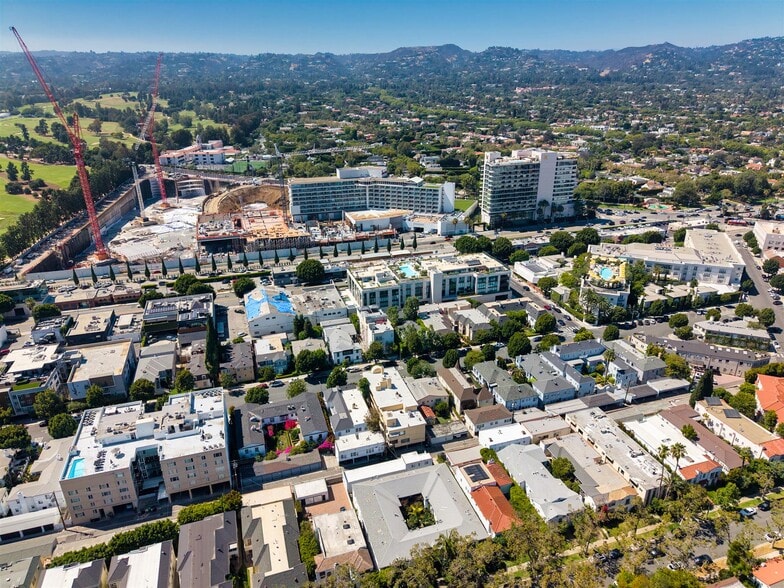 More Photos Of 9930 Durant Dr, Beverly Hills Apartments For Sale